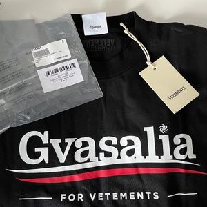 VETEMENTS- GVASALIA Oversized t shirt. Size S